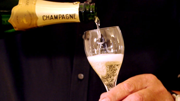Champagne Emily De Baere.jpg
