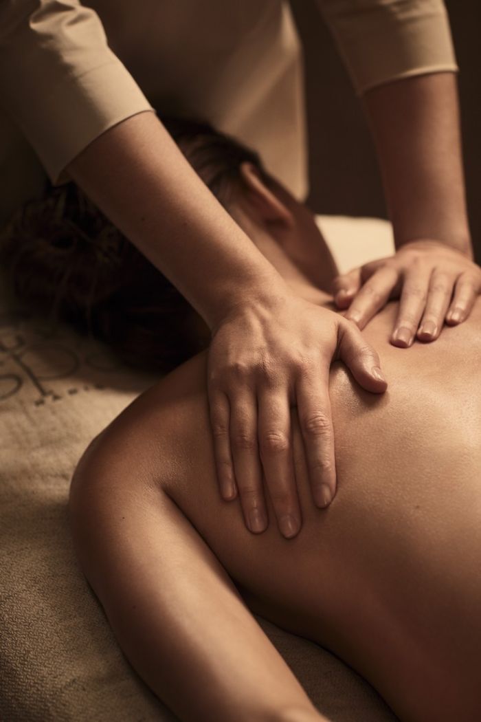 Massage Epaules Fem.jpg