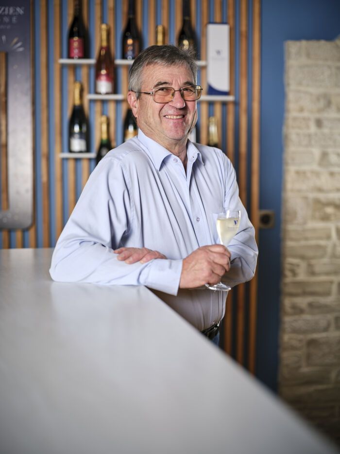 Champagne Marcel Vézien.jpg Champagne Marcel Vézien