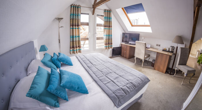 Chambre.jpg Hôtel Relais Saint-Jean Chambre.jpg Hôtel Relais Saint-Jean