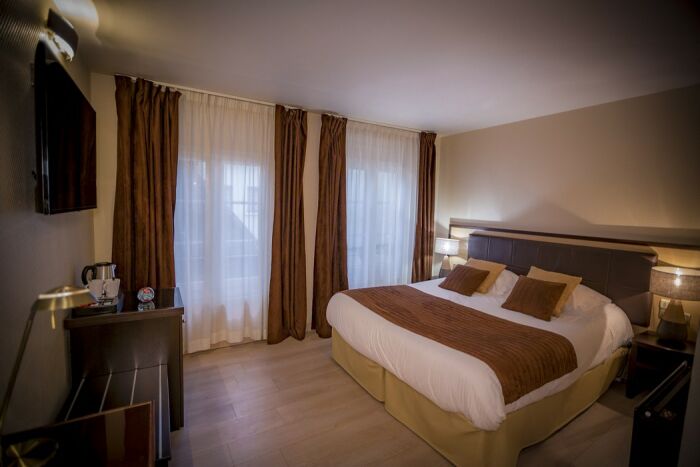 chambre.jpg Hôtel Relais Saint-Jean chambre.jpg Hôtel Relais Saint-Jean