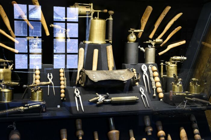 2018 - Le plombier - Créditsphoto Maison de l'Outil et de la Pensée Ouvrière (15).jpg ©Maison de l'outil et de la pensée ouvrière