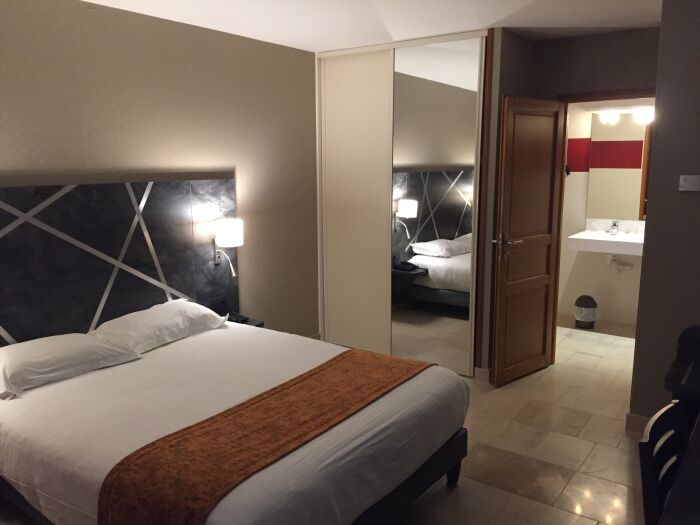 Les Sources.JPG Hôtel des Sources Les Sources.JPG Hôtel des Sources