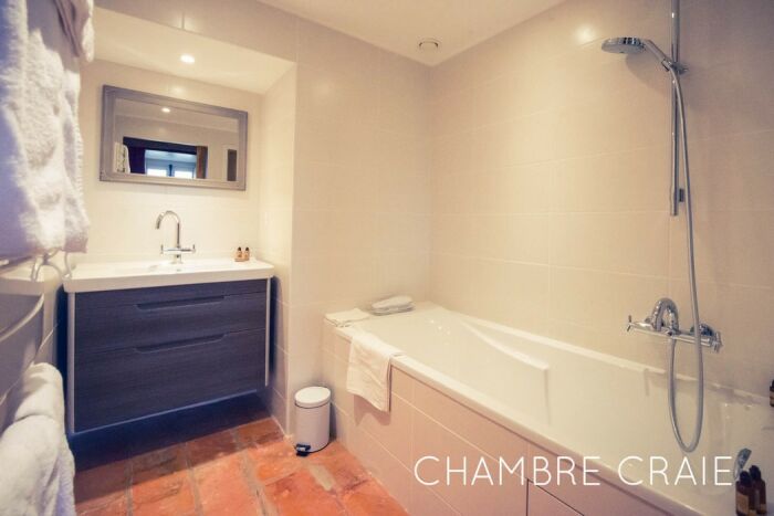 SDB chambre craie.jpg Le Bonheur des Gens SDB chambre craie.jpg Le Bonheur des Gens