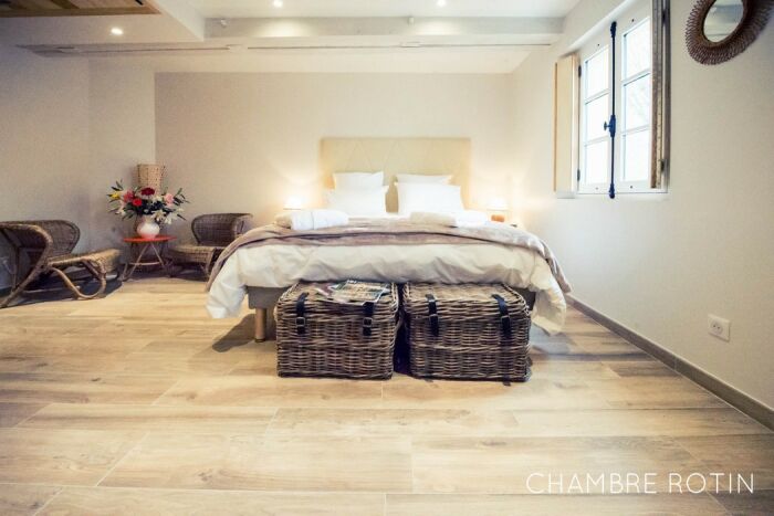 Chambre rotin.jpg Le Bonheur des Gens Chambre rotin.jpg Le Bonheur des Gens