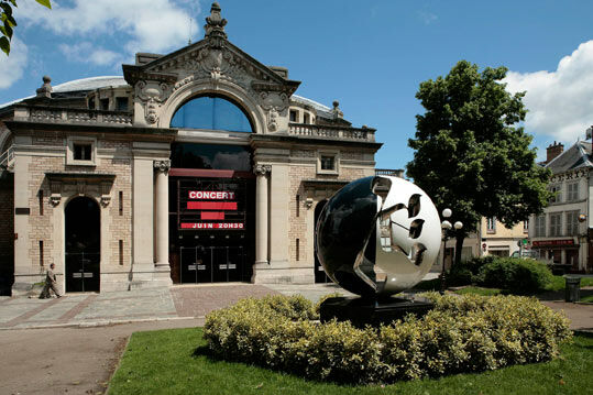 THEATRE CHAMPAGNE.jpg ©TLCT