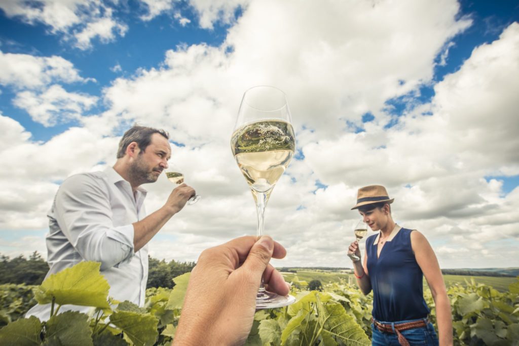 Dégustation de champagne dans les vignes - © Le Bonheur des Gens